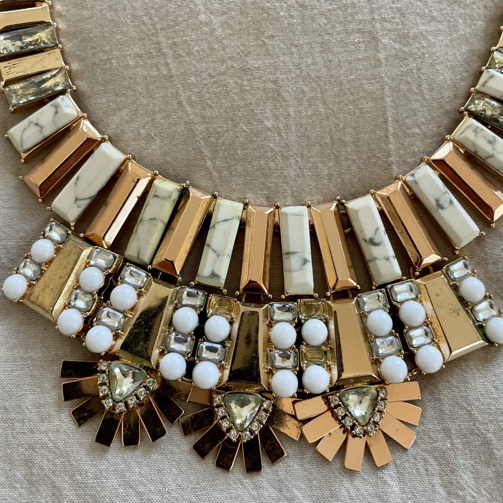 Statement necklace